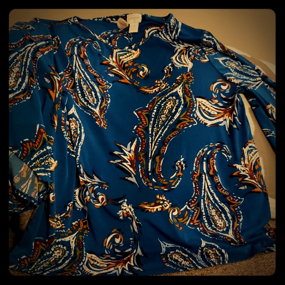 Chicos Blouse size 2 A14